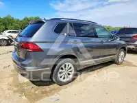 2018 Volkswagen Tiguan photo