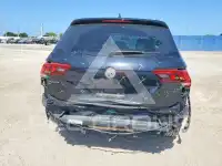 2018 Volkswagen Tiguan photo