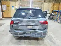 2018 Volkswagen Tiguan photo