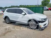 2018 Volkswagen Tiguan photo