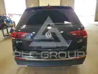 2018 Volkswagen Tiguan photo