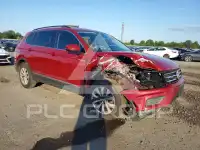 2018 Volkswagen Tiguan photo