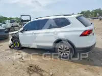 2018 Volkswagen Tiguan photo