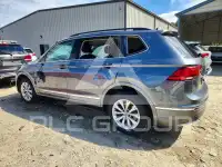 2018 Volkswagen Tiguan photo