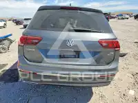 2018 Volkswagen Tiguan photo