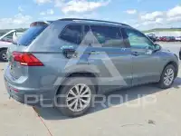 2018 Volkswagen Tiguan photo