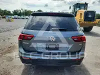 2018 Volkswagen Tiguan photo