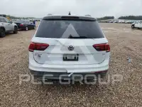 2018 Volkswagen Tiguan photo