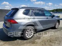 2018 Volkswagen Tiguan photo