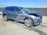 2018 Volkswagen Tiguan photo