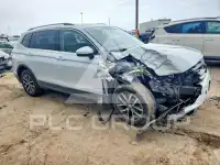 2018 Volkswagen Tiguan фото