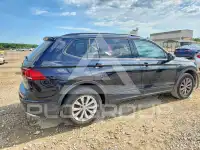 2018 Volkswagen Tiguan photo