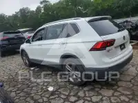 2018 Volkswagen Tiguan photo