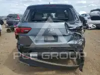 2018 Volkswagen Tiguan фото