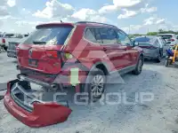 2018 Volkswagen Tiguan photo