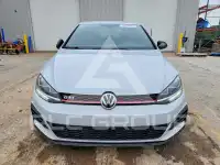 2018 Volkswagen GTI фото