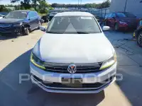 2018 Volkswagen Jetta фото