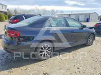 2018 Volkswagen Jetta photo