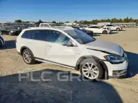 2018 Volkswagen GOLF photo