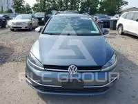 2018 Volkswagen GOLF photo