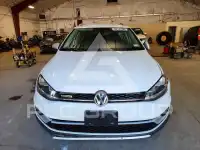 2018 Volkswagen GOLF photo