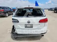 2018 Volkswagen GOLF фото