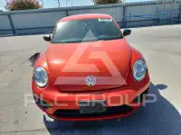 2018 Volkswagen BEETLE фото