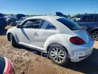 2018 Volkswagen BEETLE photo