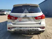 2019 Mitsubishi OUTLANDER photo