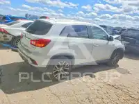 2019 Mitsubishi OUTLANDER photo