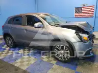 2019 Mitsubishi OUTLANDER photo