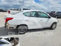 2019 Nissan VERSA photo