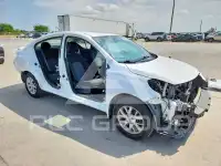 2019 Nissan VERSA фото
