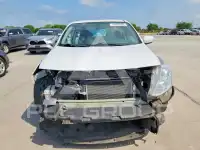 2019 Nissan VERSA фото