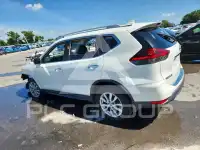 2019 Nissan ROGUE photo