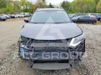 2019 Nissan ROGUE photo