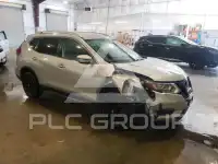 2019 Nissan ROGUE photo