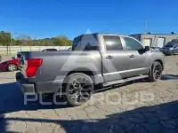 2019 Nissan TITAN photo