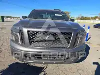 2019 Nissan TITAN photo