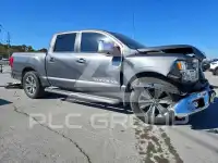 2019 Nissan TITAN фото