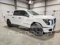 2019 Nissan TITAN photo