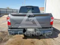 2019 Nissan TITAN photo