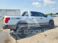 2019 Nissan TITAN photo