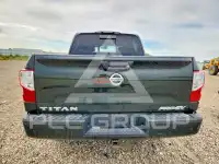 2019 Nissan TITAN photo