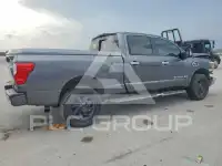 2019 Nissan TITAN photo