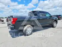 2019 Nissan TITAN photo