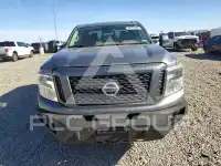 2019 Nissan TITAN фото