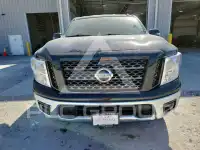 2019 Nissan TITAN фото