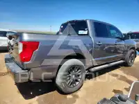 2019 Nissan TITAN photo