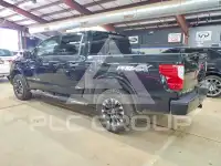 2019 Nissan TITAN фото